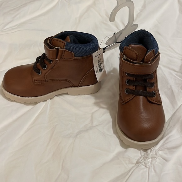 Baby fall boots - size 6 - Picture 2 of 3